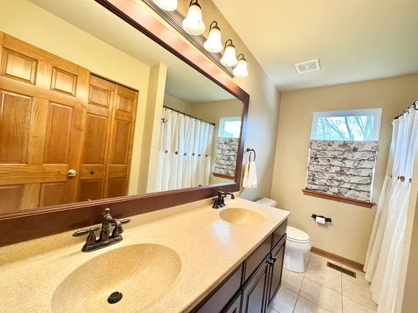 $399,900 | 1764 Tallmeadow Drive, DeKalb, IL 60115