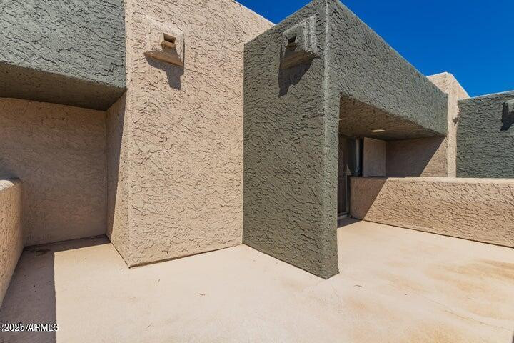 3030 North Hayden Road, Unit 16 Scottsdale, AZ 85251 - Photo 10 of 30 a view of wooden door