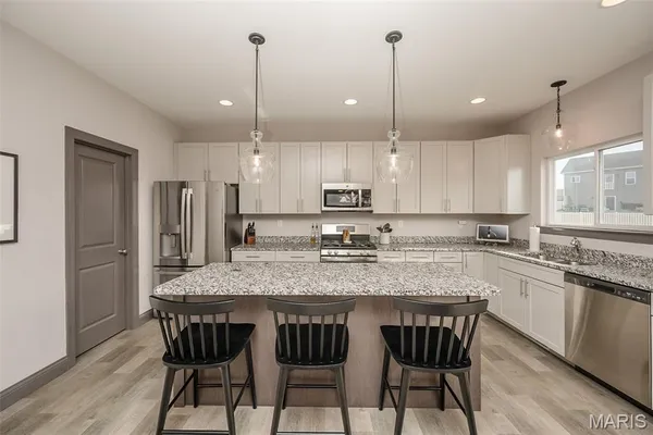 $429,900 | 100 Edgewater Court, Moscow Mills, MO 63362