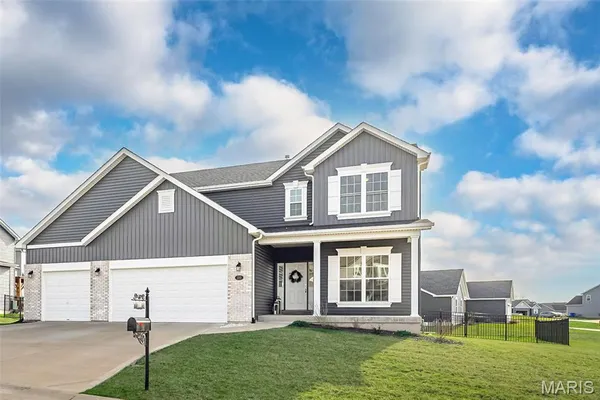 $429,900 | 100 Edgewater Court, Moscow Mills, MO 63362