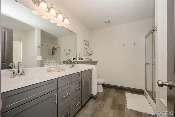 $429,900 | 100 Edgewater Court, Moscow Mills, MO 63362