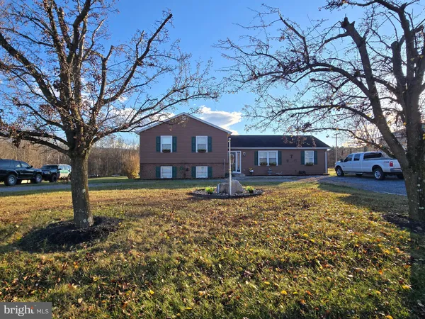 $440,000 | 70 Kathys Lane, Hedgesville, WV 25427