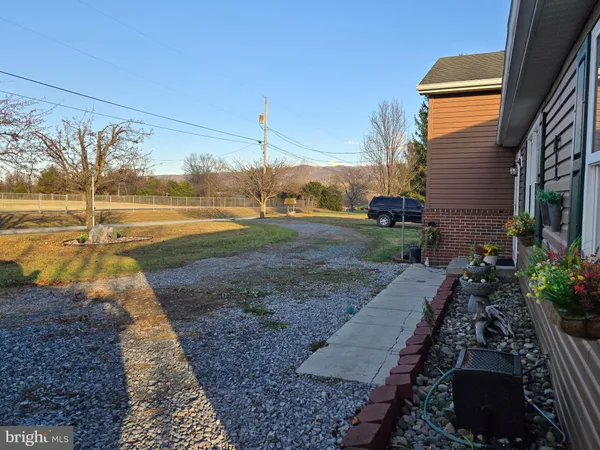 $440,000 | 70 Kathys Lane, Hedgesville, WV 25427