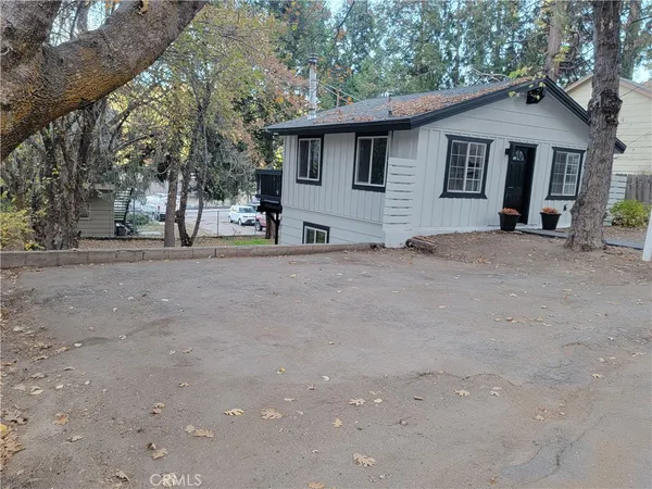 a view of a house with a outdoor space