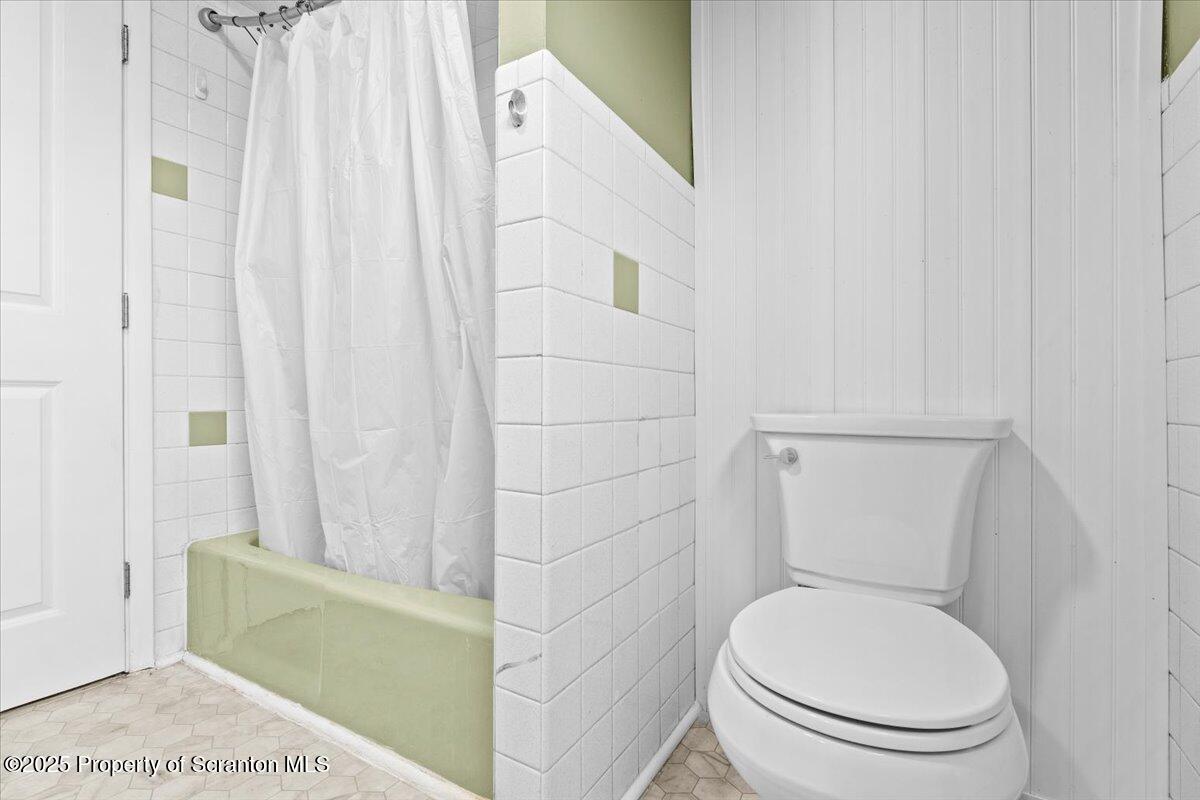 413 New Street Duryea, PA 18642 - Photo 14 of 42 20-Apt 1 Bathroom