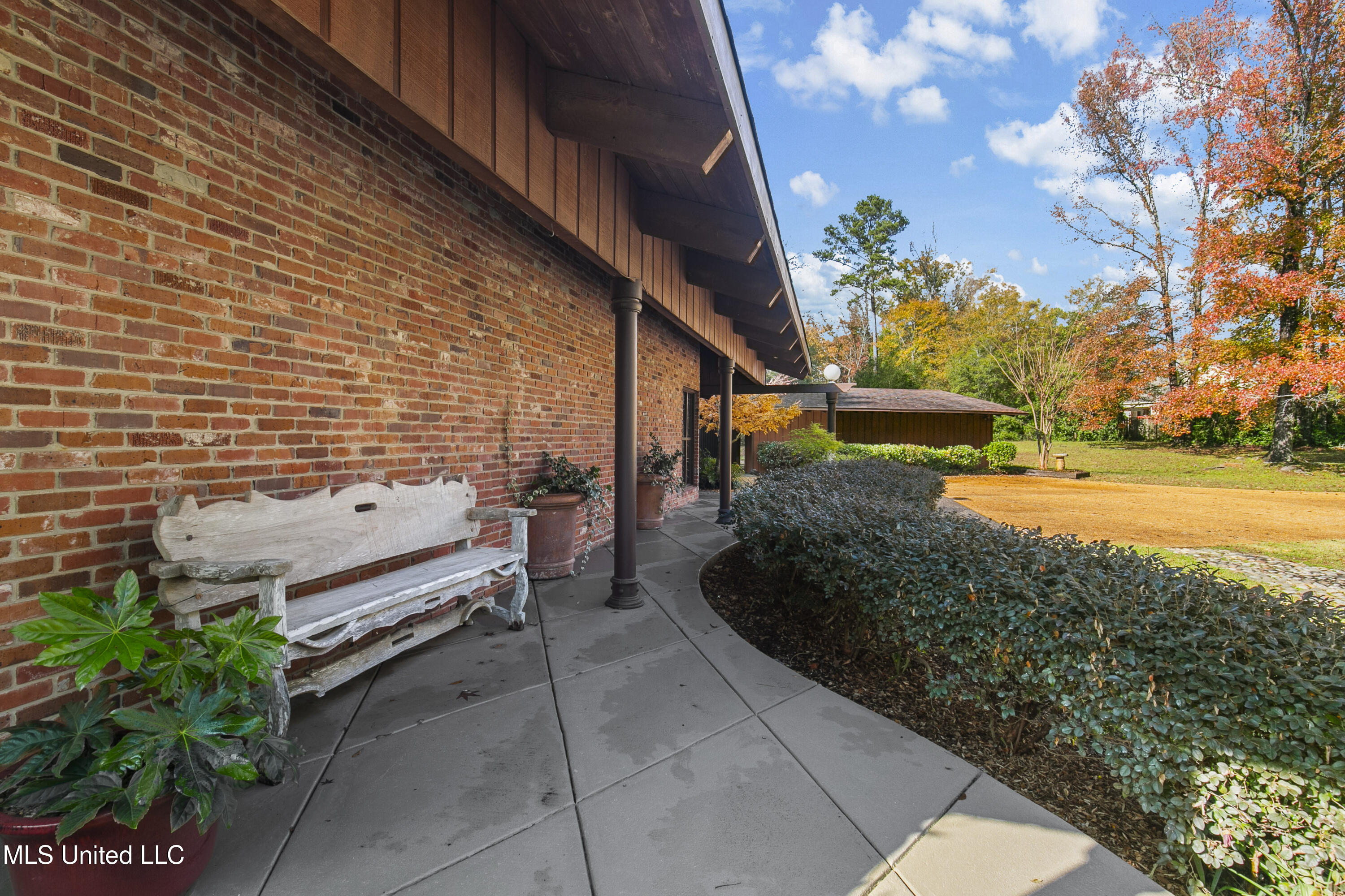 305 Hand Drive Flowood, MS 39232 - Photo 16 of 86 305 Hand Dr-10