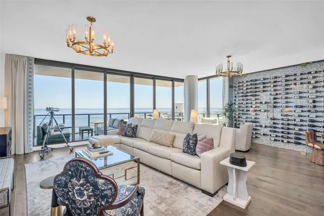 $3,800,000 | 100 1st Avenue North, Unit 3001, St. Petersburg, FL 33701