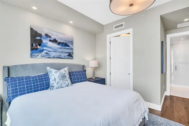 $3,800,000 | 100 1st Avenue North, Unit 3001, St. Petersburg, FL 33701