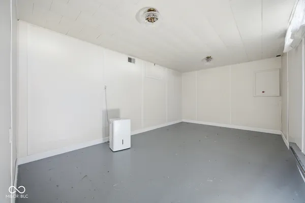 $236,000 | 6519 West Us Highway, Holton, IN 47023