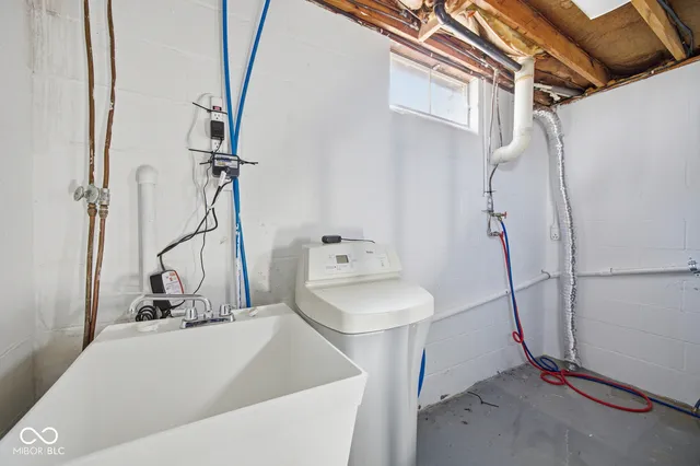 $243,000 | 6519 West Us Highway, Holton, IN 47023