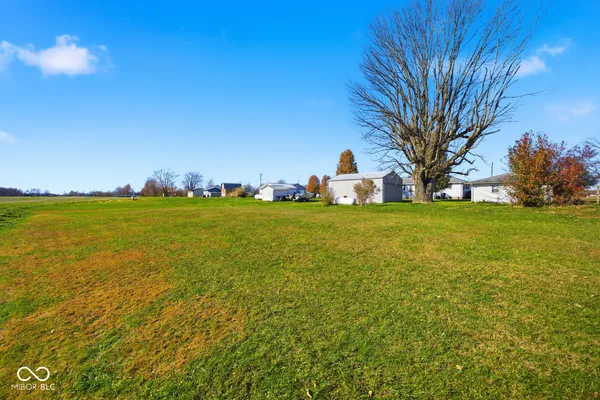 $236,000 | 6519 West Us Highway, Holton, IN 47023