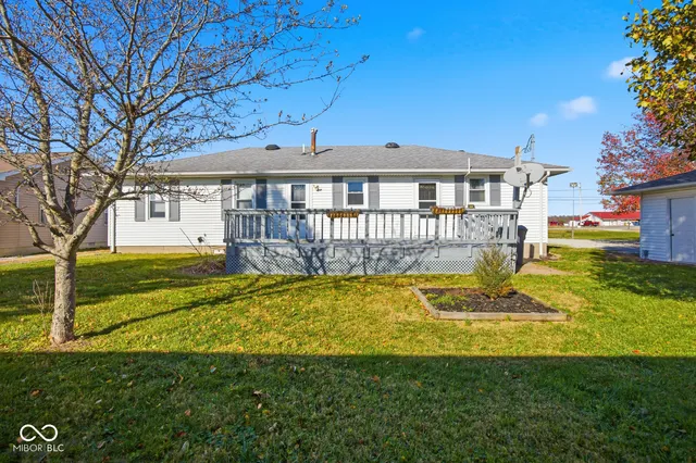 $243,000 | 6519 West Us Highway, Holton, IN 47023