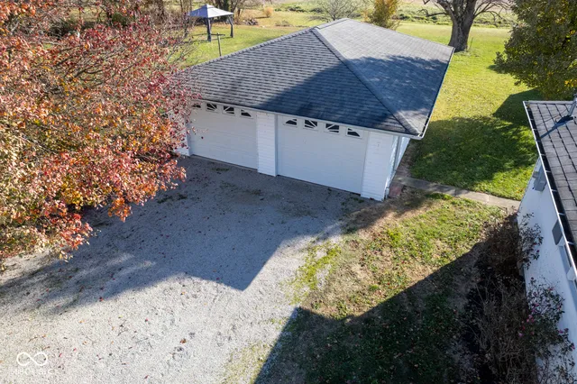 $243,000 | 6519 West Us Highway, Holton, IN 47023