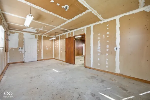 $236,000 | 6519 West Us Highway, Holton, IN 47023