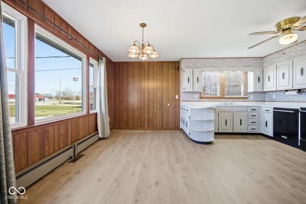 $236,000 | 6519 West Us Highway, Holton, IN 47023