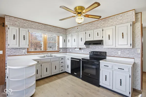 $236,000 | 6519 West Us Highway, Holton, IN 47023