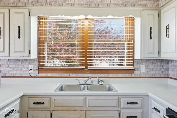 $236,000 | 6519 West Us Highway, Holton, IN 47023