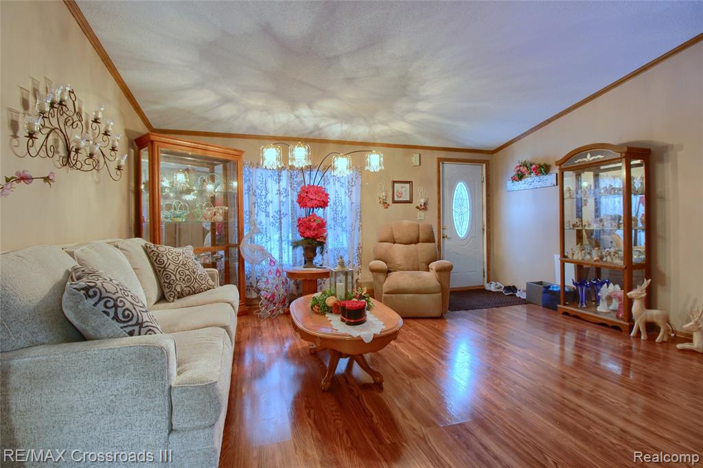 48620 Wear Road Belleville, MI 48111 - Photo 2 of 24