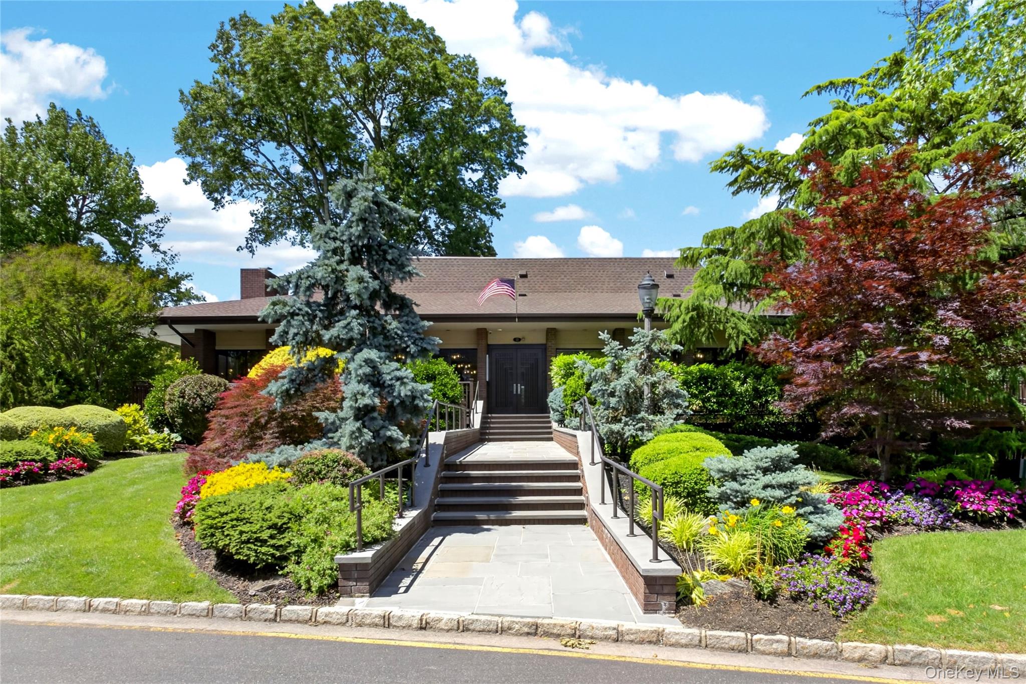20 Fox Ridge Roslyn, NY 11576 - Photo 22 of 25