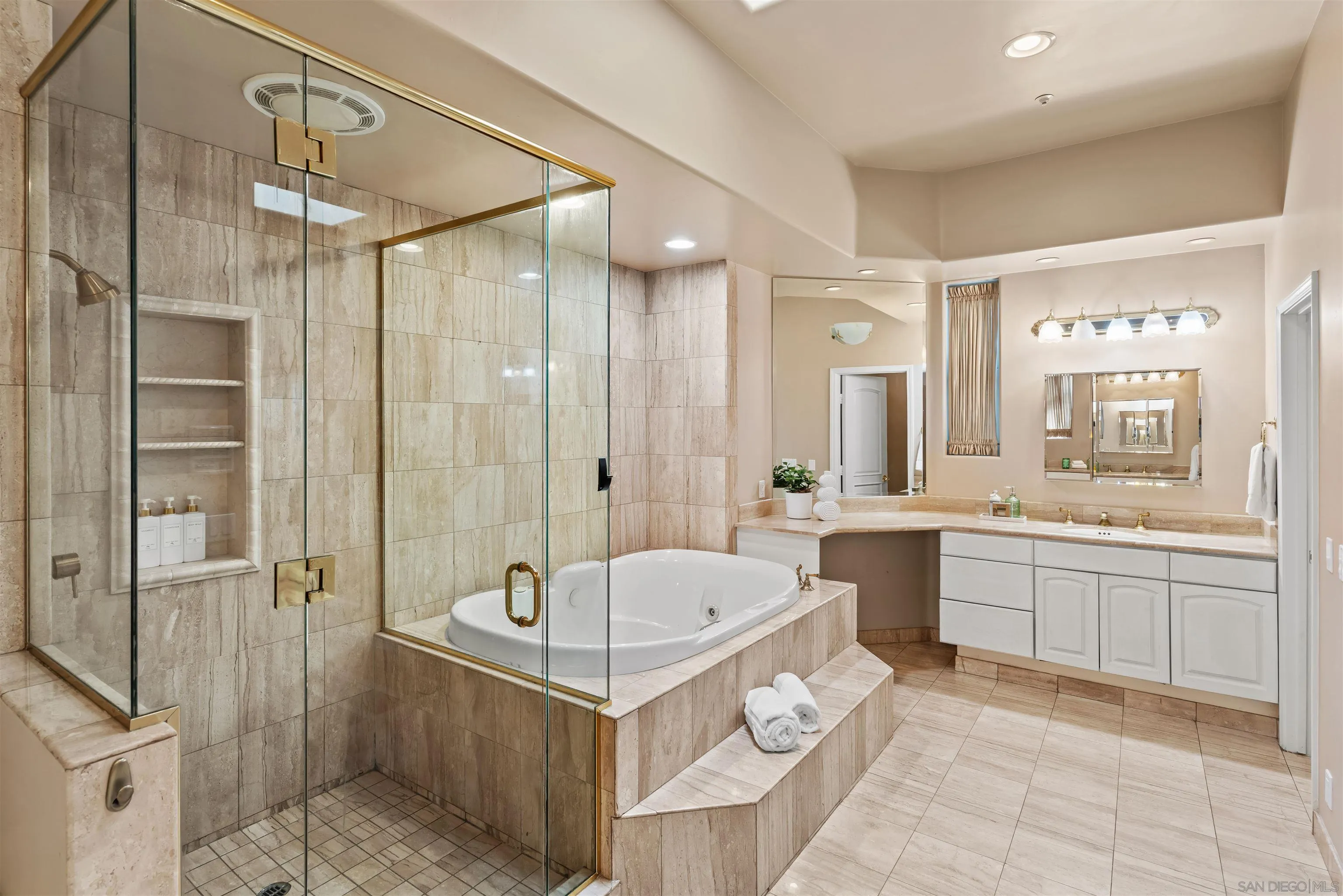 3525 Caroway Court Spring Valley, CA 91978 - Photo 23 of 75 Gallery Image 23