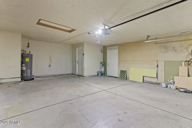 $2,050 | 7120 West Sunnyslope Lane, Peoria, AZ 85345