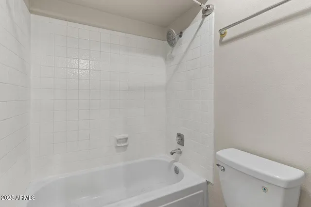 $2,050 | 7120 West Sunnyslope Lane, Peoria, AZ 85345