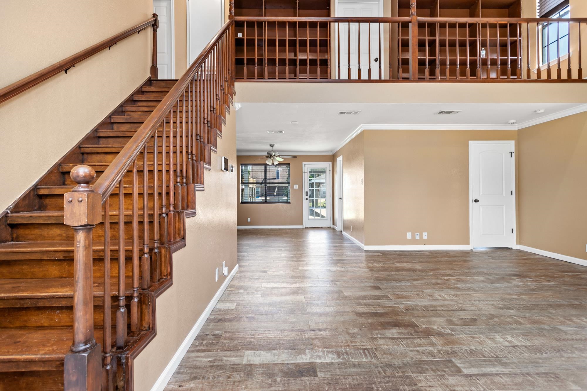 112 Robin Avenue Bridge City, TX 77611 - Photo 6 of 39