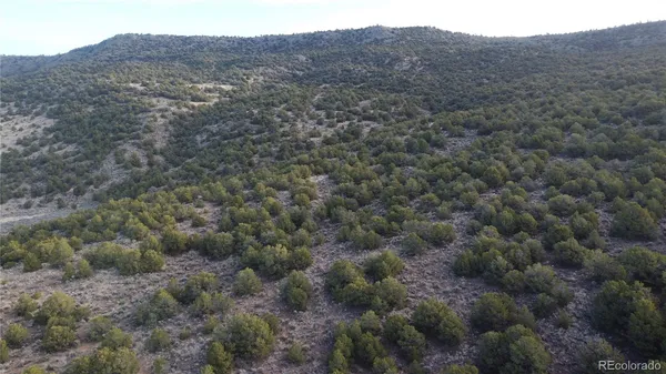 a view of a dry field