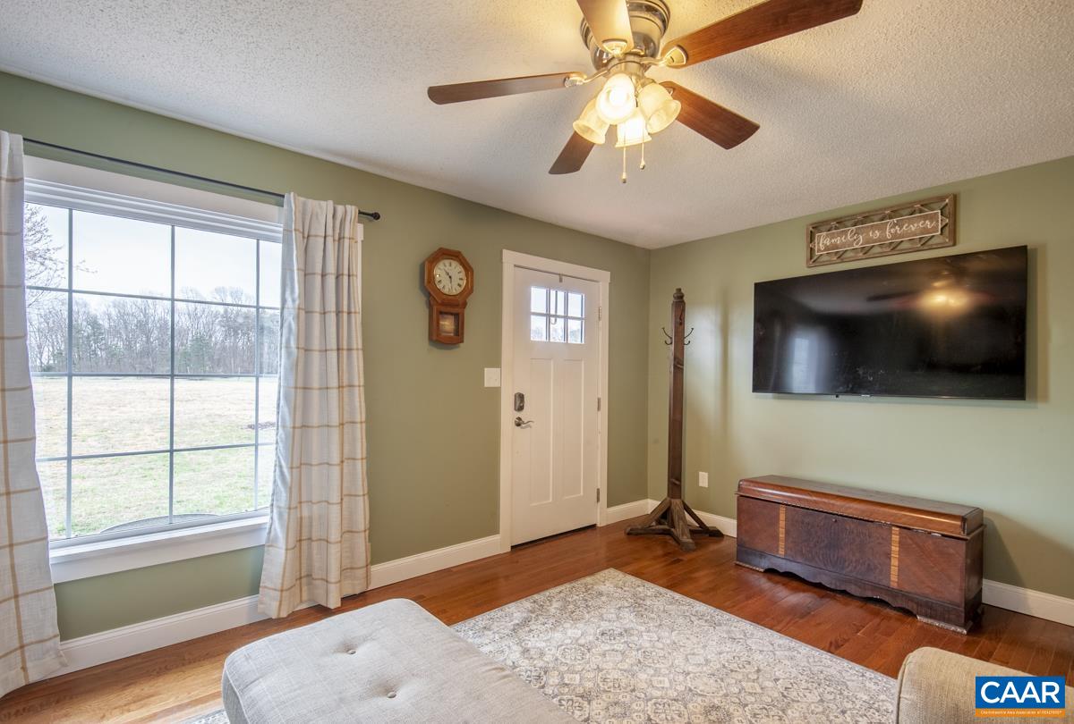 1184 Shores Road Palmyra, VA 22963 - Photo 6 of 34 Gallery Image 6