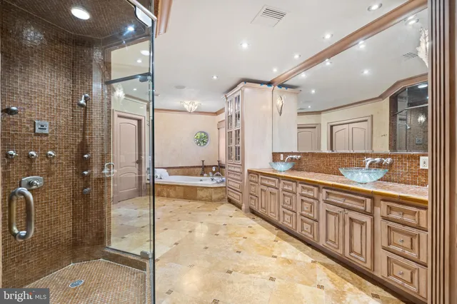 a view of a walk in closet