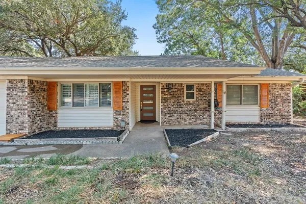 $439,000 | 2116 Tamworth Court, Bedford, TX 76021