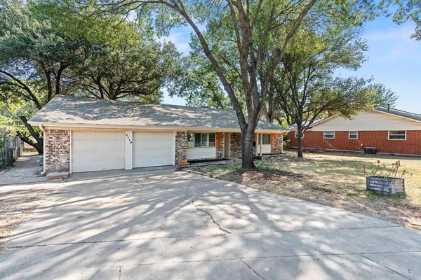 $439,000 | 2116 Tamworth Court, Bedford, TX 76021