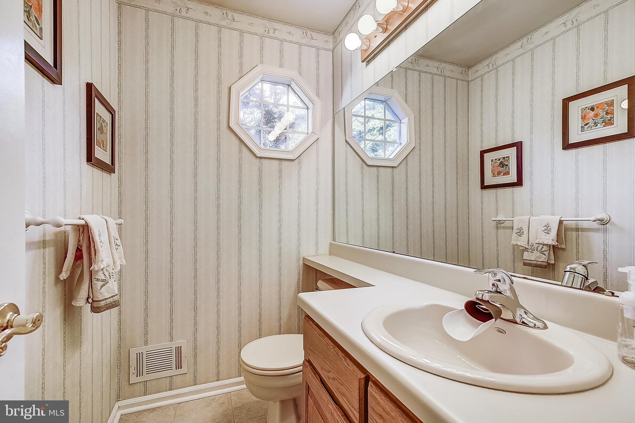11 Spruce Road East Windsor, NJ 08520 - Photo 15 of 36