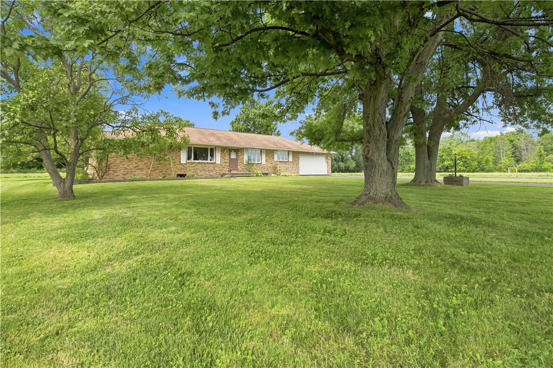 1029 Manitou Road Parma, NY 14468 - Photo 3 of 49