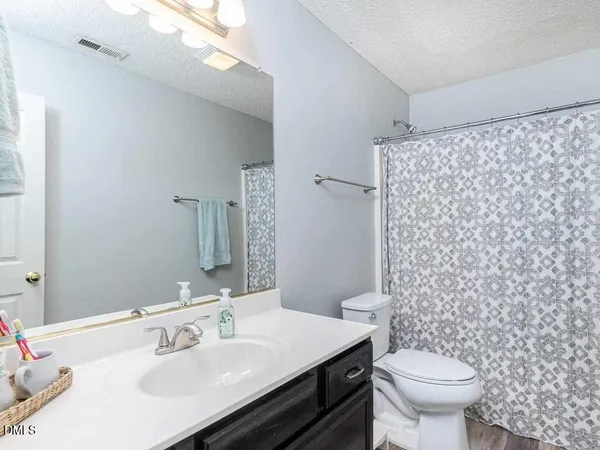 $1,850 | 310 Glaston Court, Apex, NC 27502