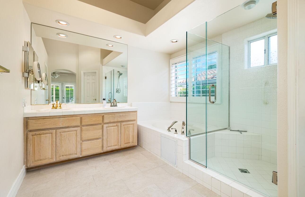 28 Park Mirage Lane Rancho Mirage, CA 92270 - Photo 34 of 60 13AD1710-8C35-48BA-9E0F-D92BA83BE822