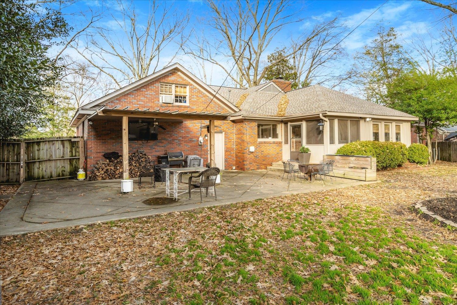 5419 Walnut Grove Road Memphis, TN 38120 - Photo 25 of 29 a view of a house with a patio