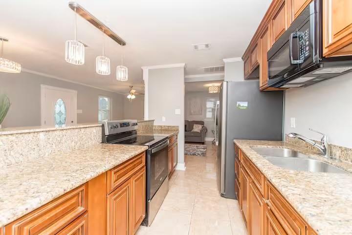 636 Lancer Lane Kenner, LA 70065 - Photo 3 of 20