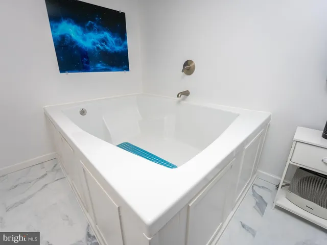 a view of a storage & utility room