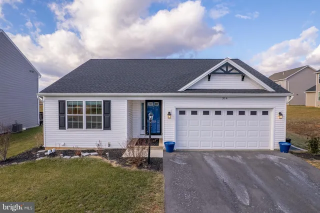 $385,000 | 314 Amberleigh Lane, Shippensburg, PA 17257