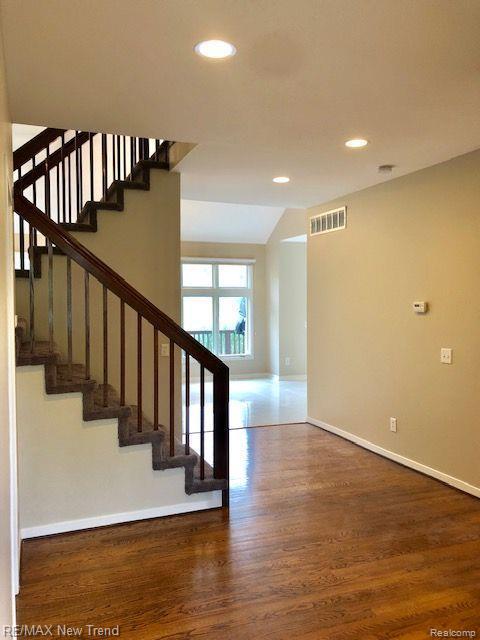 5118 Simpson Lake Road West Bloomfield, MI 48323 - Photo 14 of 16