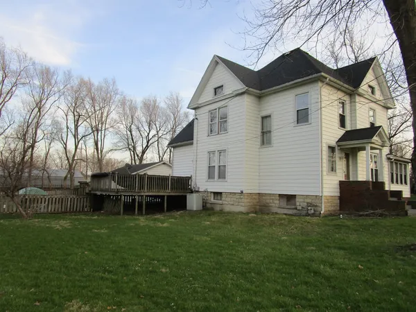 $209,900 | 300 North Wolf Street, Odell, IL 60460