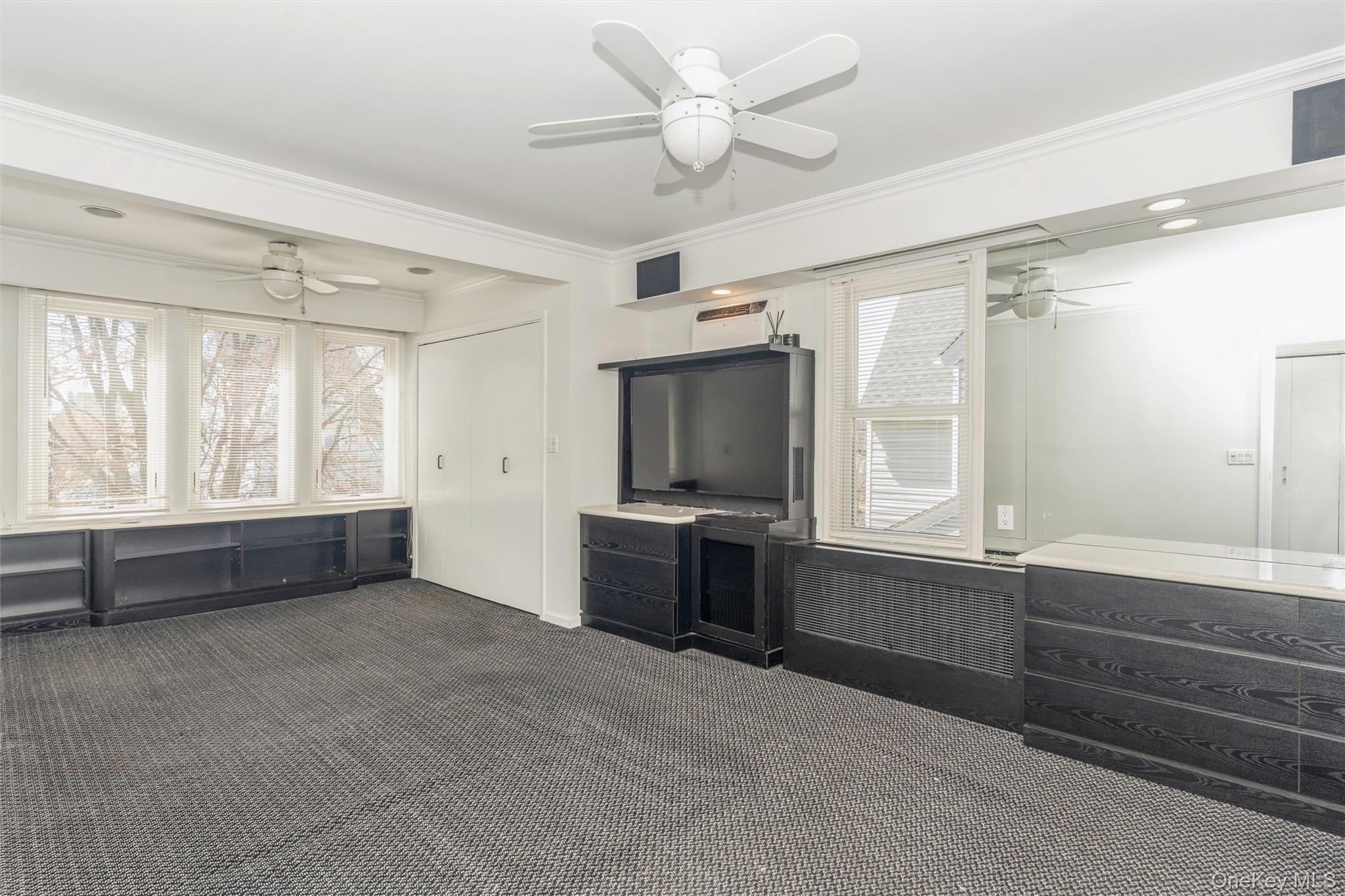 33 Carstairs Road Valley Stream, NY 11581 - Photo 13 of 31