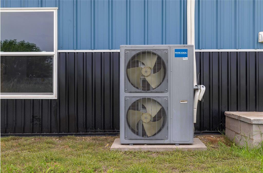 10150 Highway 67 Bangs, TX 76823 - Photo 28 of 39 Heat pump