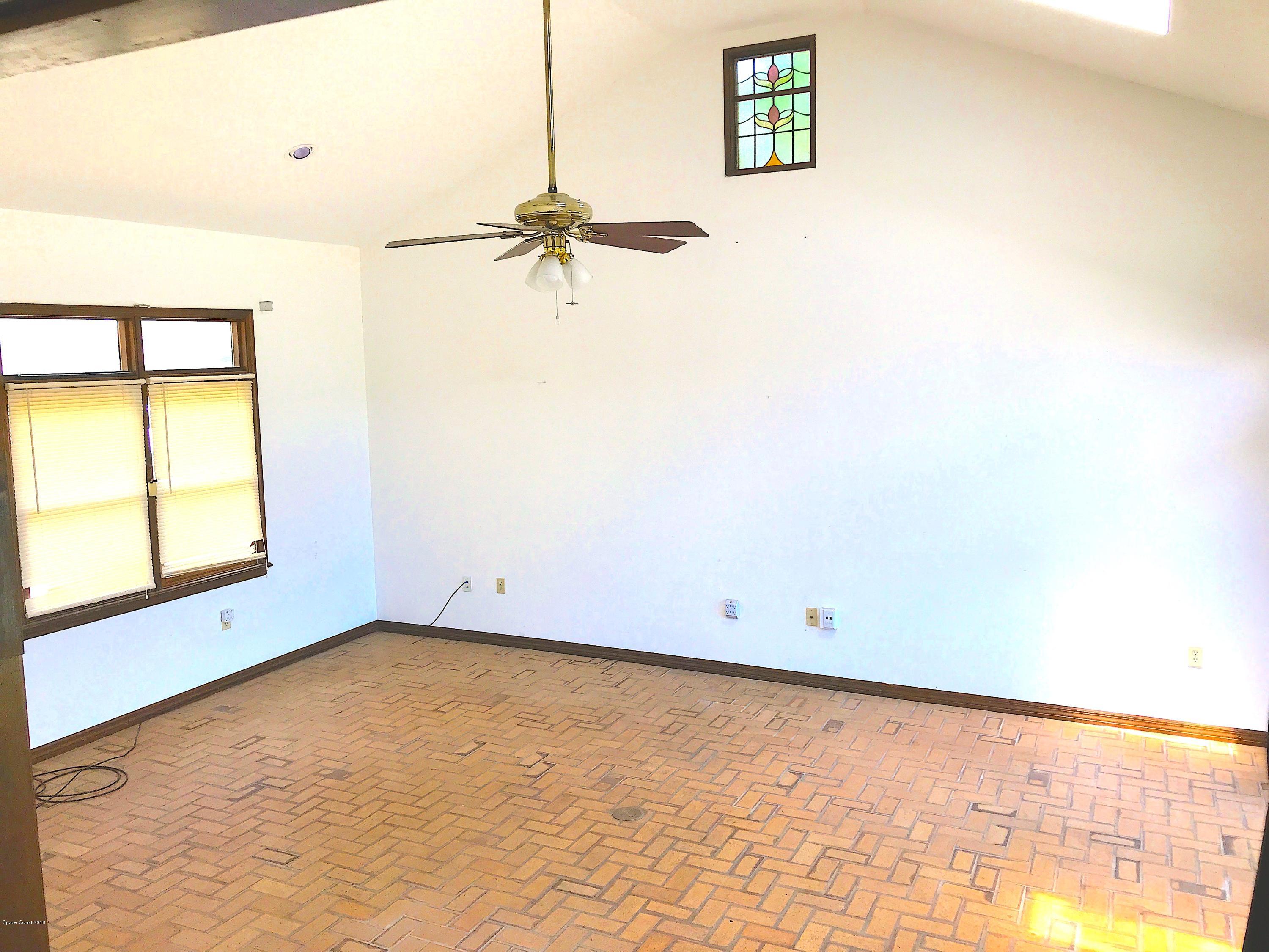 2235 Macedo Road Northeast Palm Bay, FL 32907 - Photo 11 of 17 10