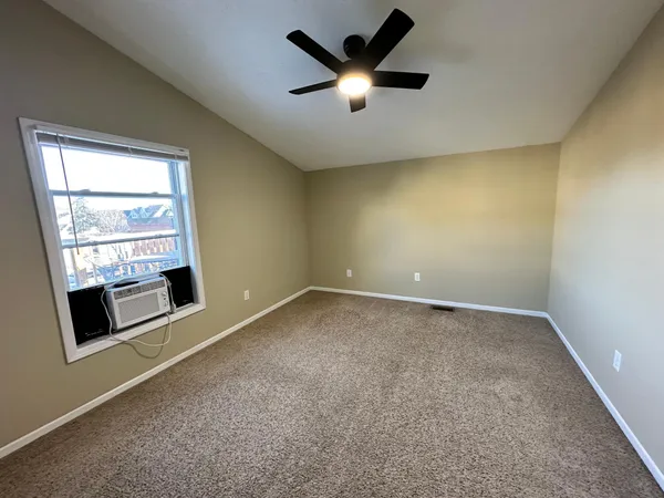 $3,650 | 629 Southeast Oak Street, Minneapolis, MN 55414