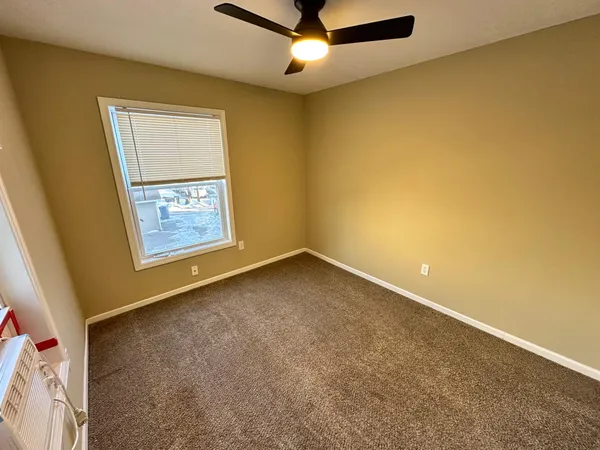 $3,650 | 629 Southeast Oak Street, Minneapolis, MN 55414