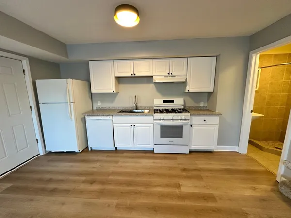 $3,650 | 629 Southeast Oak Street, Minneapolis, MN 55414