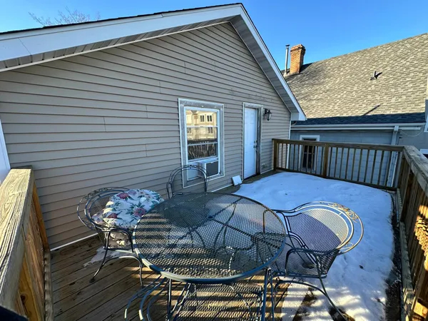 $3,650 | 629 Southeast Oak Street, Minneapolis, MN 55414