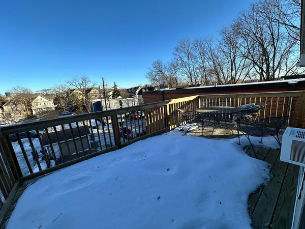 $3,650 | 629 Southeast Oak Street, Minneapolis, MN 55414